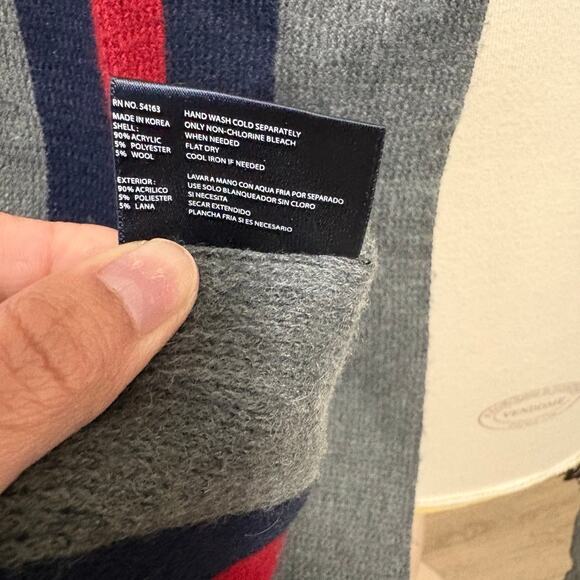 Tommy Hilfiger Men's Gray Blue & Red Classic Scarf 67X8 One Size - Picture 3 of 3